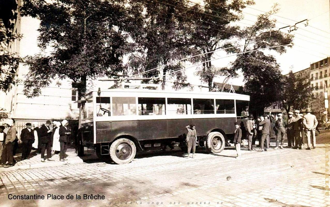 2533- Constantine - Place de la Breche - Trolley .jpg